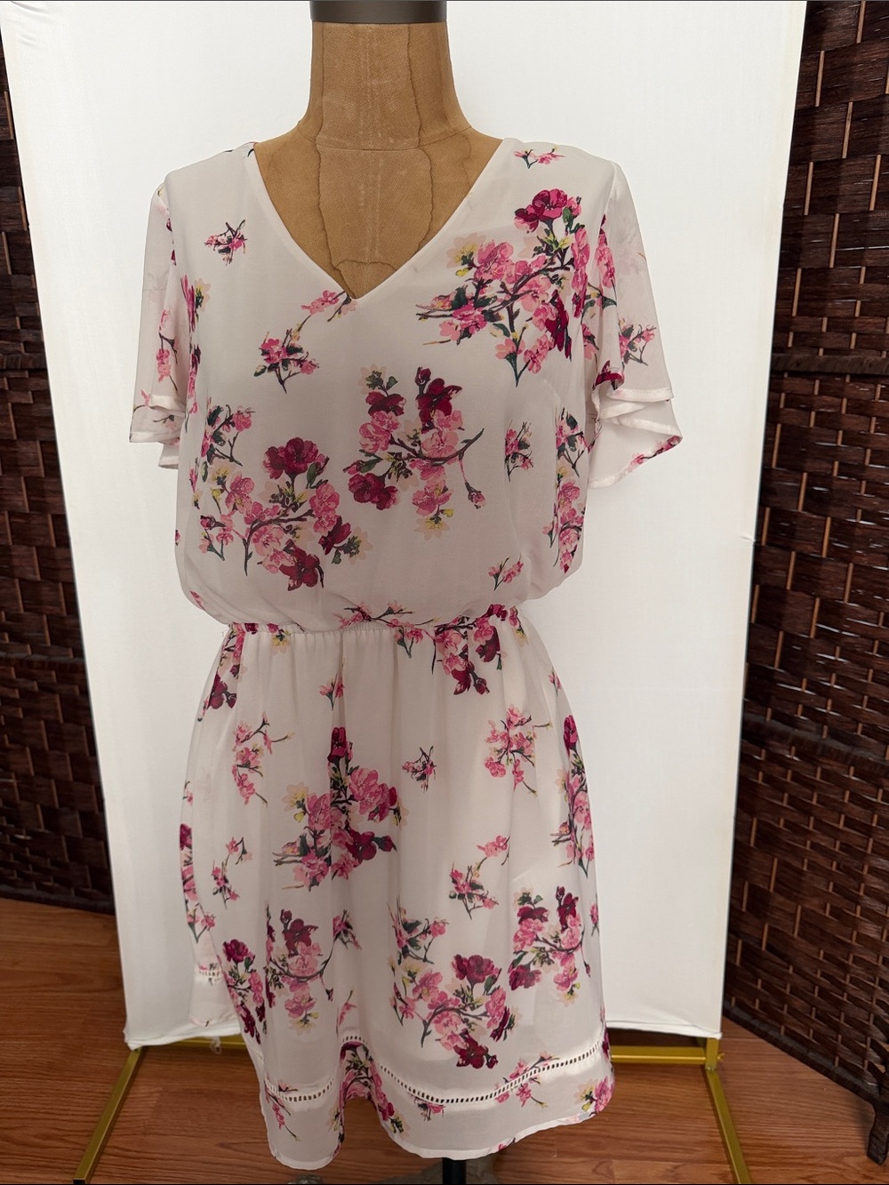 H&M Divided sz 12 White Midi Dress with Pink & red Floral Print EUC Office